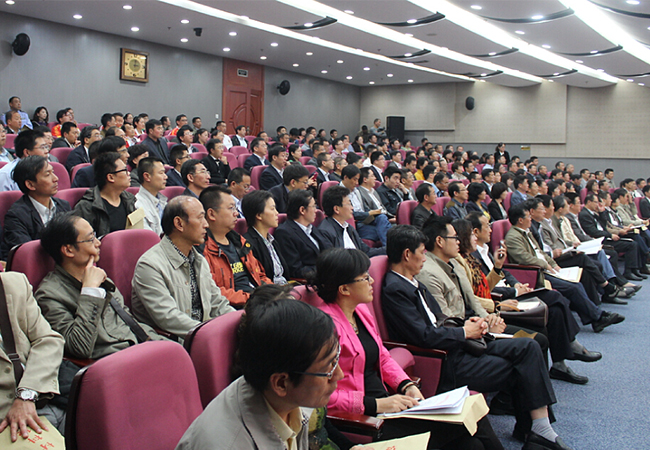 刘书华总经理参加淮安市政府召开省十八运总结表彰大会