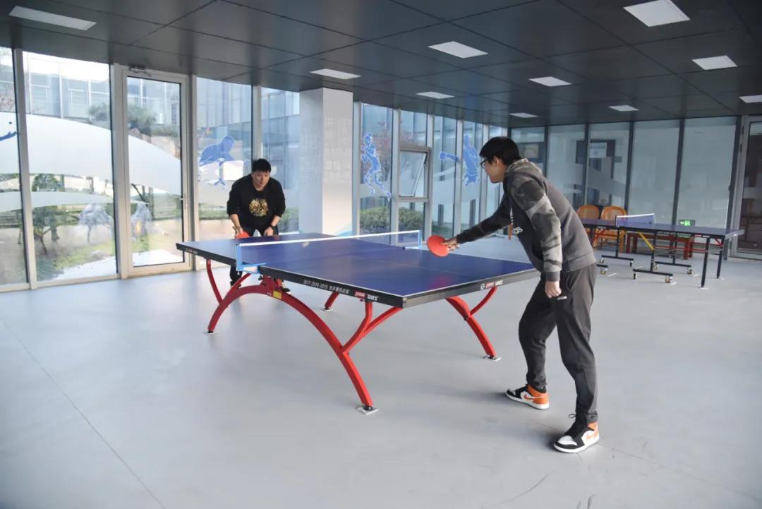 高新区退役军人事务局为苏州中设举行江苏省优秀“戎耀之家”授牌仪式 高新区退役军人事务局为苏州中设举行江苏省优秀“戎耀之家”授牌仪式